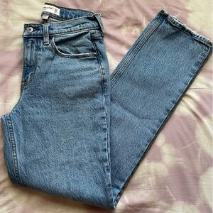 Abercrombie The Straight Mid Rise Curve Love Jeans